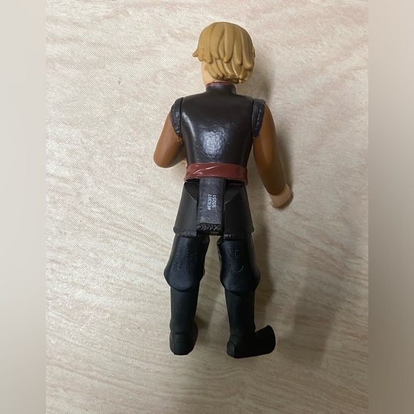 2018 Hasbro Disney Frozen 2 II Adventure Collection Kristoff 4” Toy Figure - Picture 3 of 4